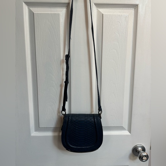 BCBGeneration navy crossbody bag - Picture 2 of 11